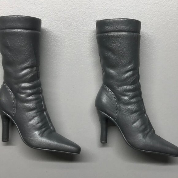 Barbie - grey/silver boots, fits model muse feet - Picture 2 of 2